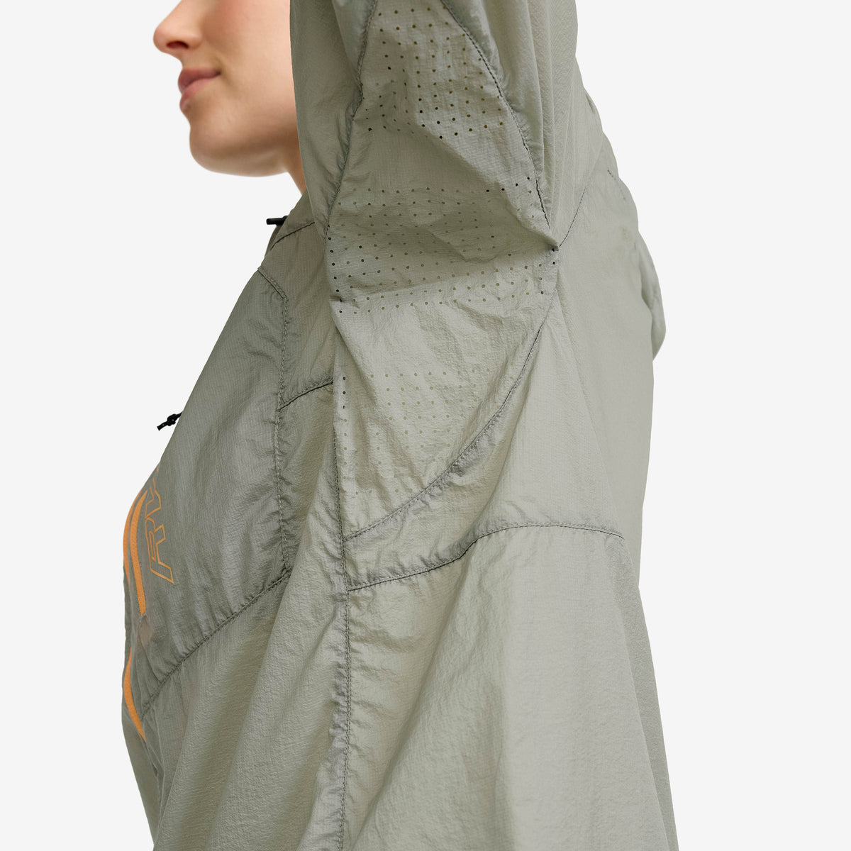 Speed Hooded Windbreaker Women