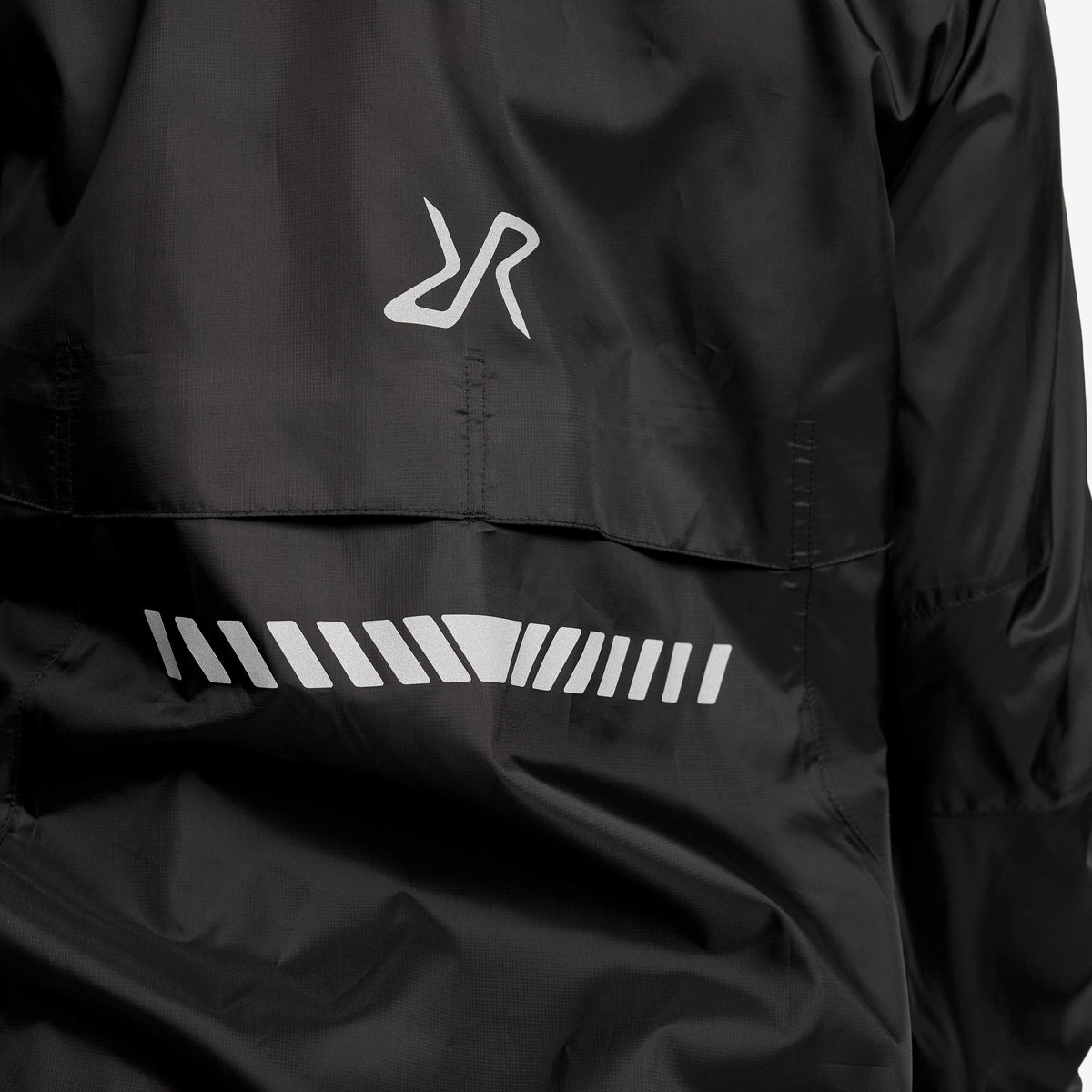 Unit Light Windbreaker Women