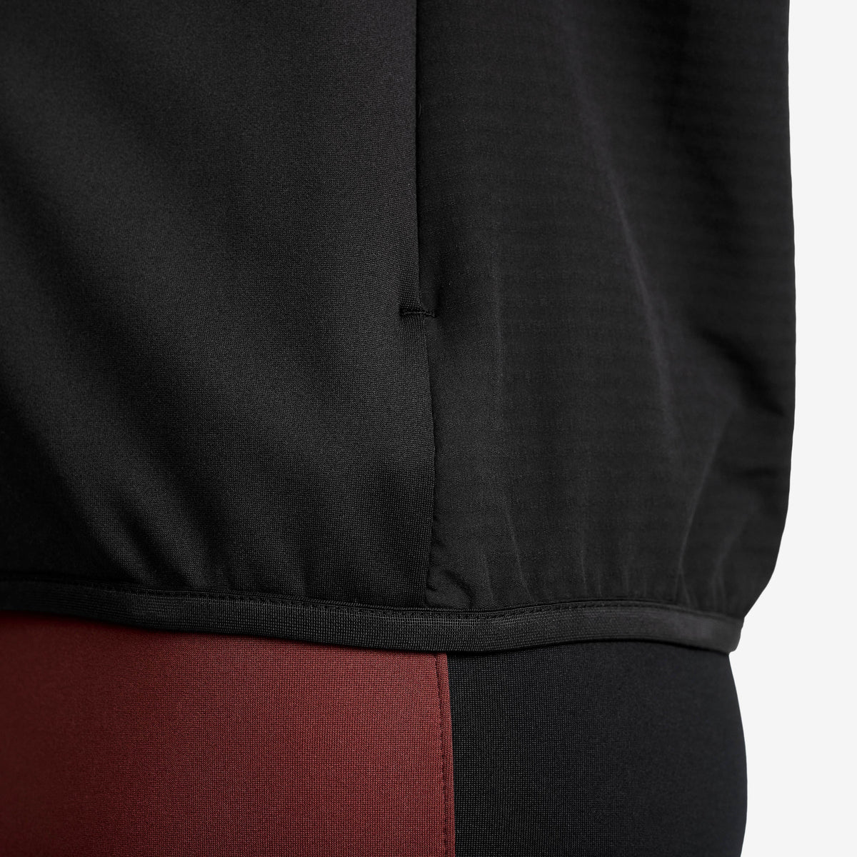 Pace Hooded Wind Jacket Women