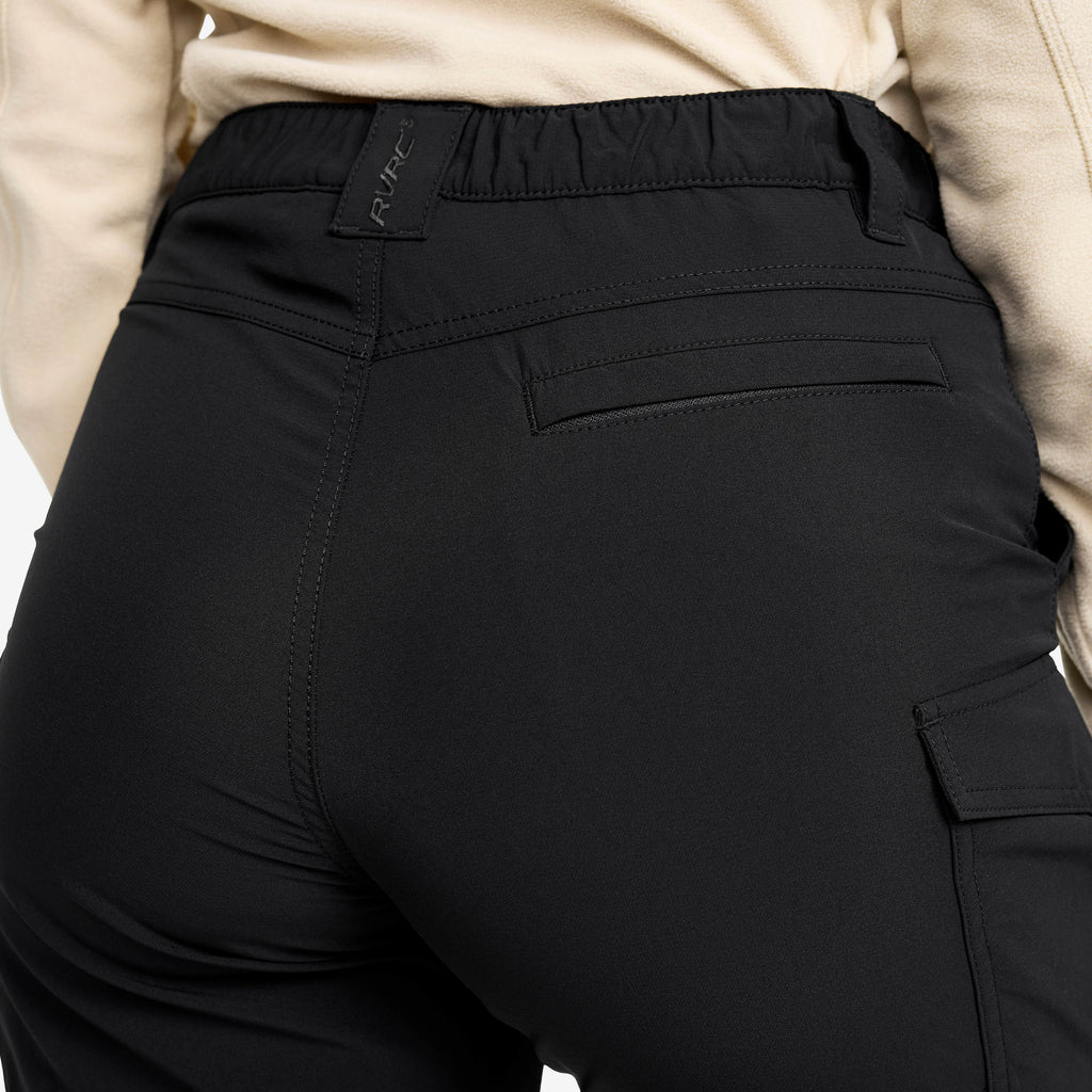 Adventure Cargo Stretch Shorts Women